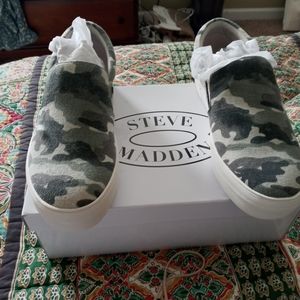 Steve Madden Camouflage Slip-On Sneakers
